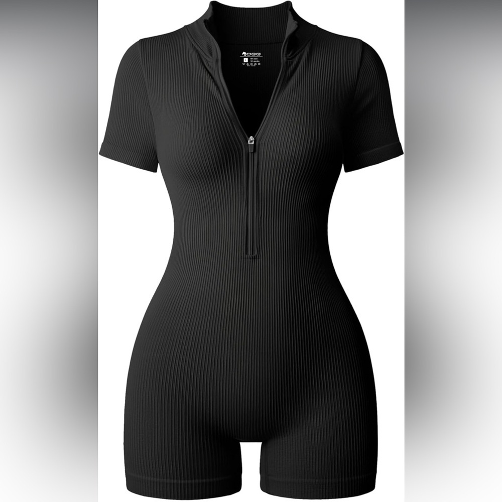 OQQ Ribbed Short Sleeve Zip Front Stretch Romper Black Size Small NWOT